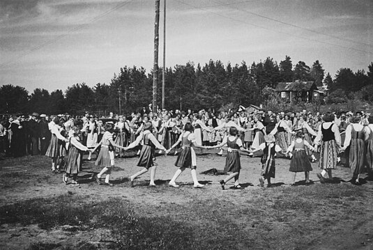 Ritvala helkajuhla vuonna 1945 Kuva: Matti Poutvaara. Lisenssi: CC BY 4.0