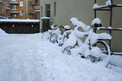 Lumen peittämät polkupyörät. Kuva: Kuva-Plugi.