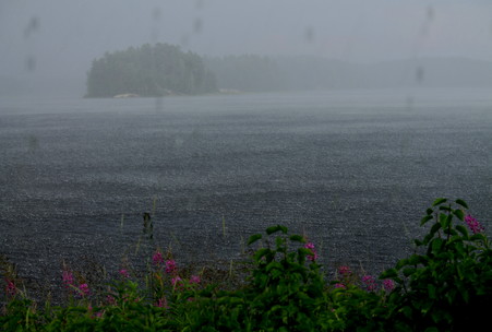 Kesän kovin sade. Kuva: Vesa Heikkinen.
