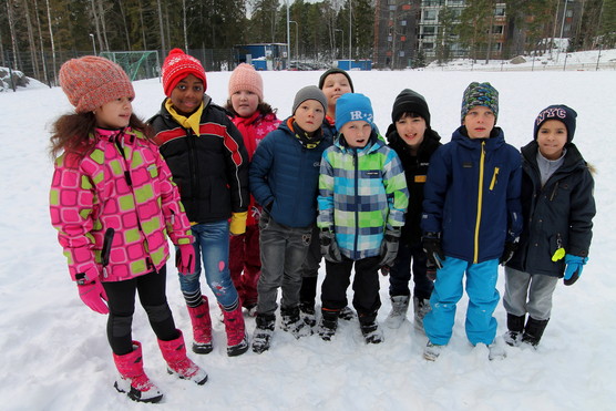 Tahvonlahden koulun 2B. Kuva: Vesa Heikkinen.