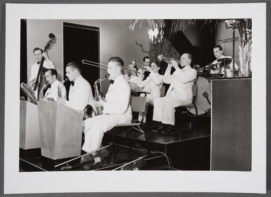 Kaivohuoneen orkesteri. 1936. Kuva: Pietinen. Museovirasto. CC BY 4.0.