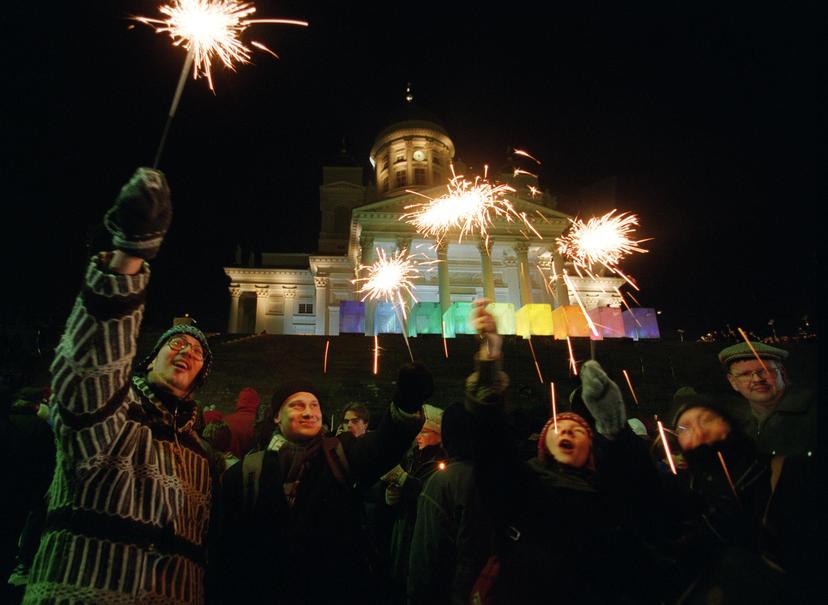 Vuosituhannen vaihteen uudenvuodenjuhlat Senaatintorilla. Kuva: Jaakko Avikainen. Lehtikuva.