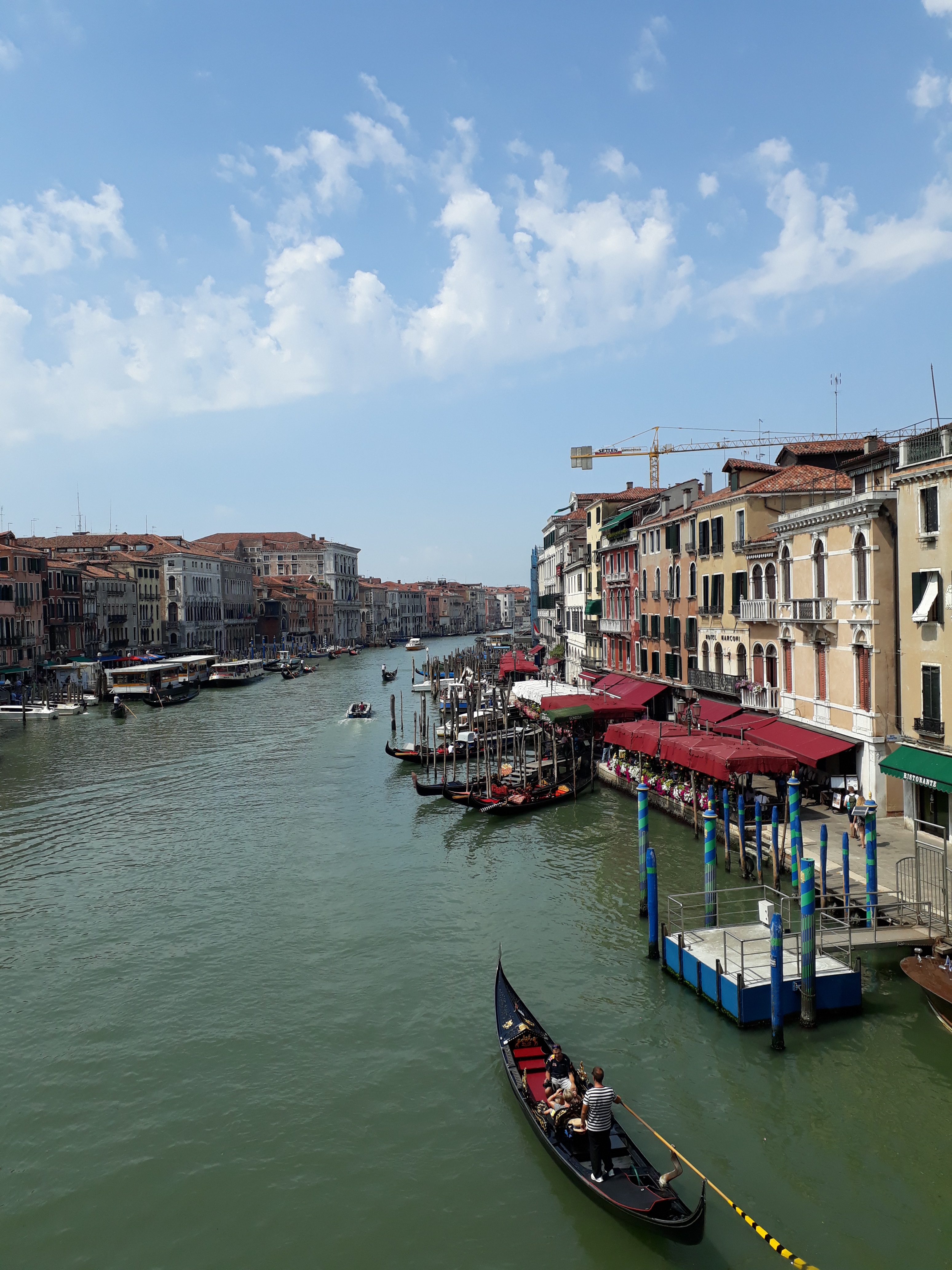 Lahden Venetsia ja elokuun venetsialaiset - Kotimaisten kielten keskus