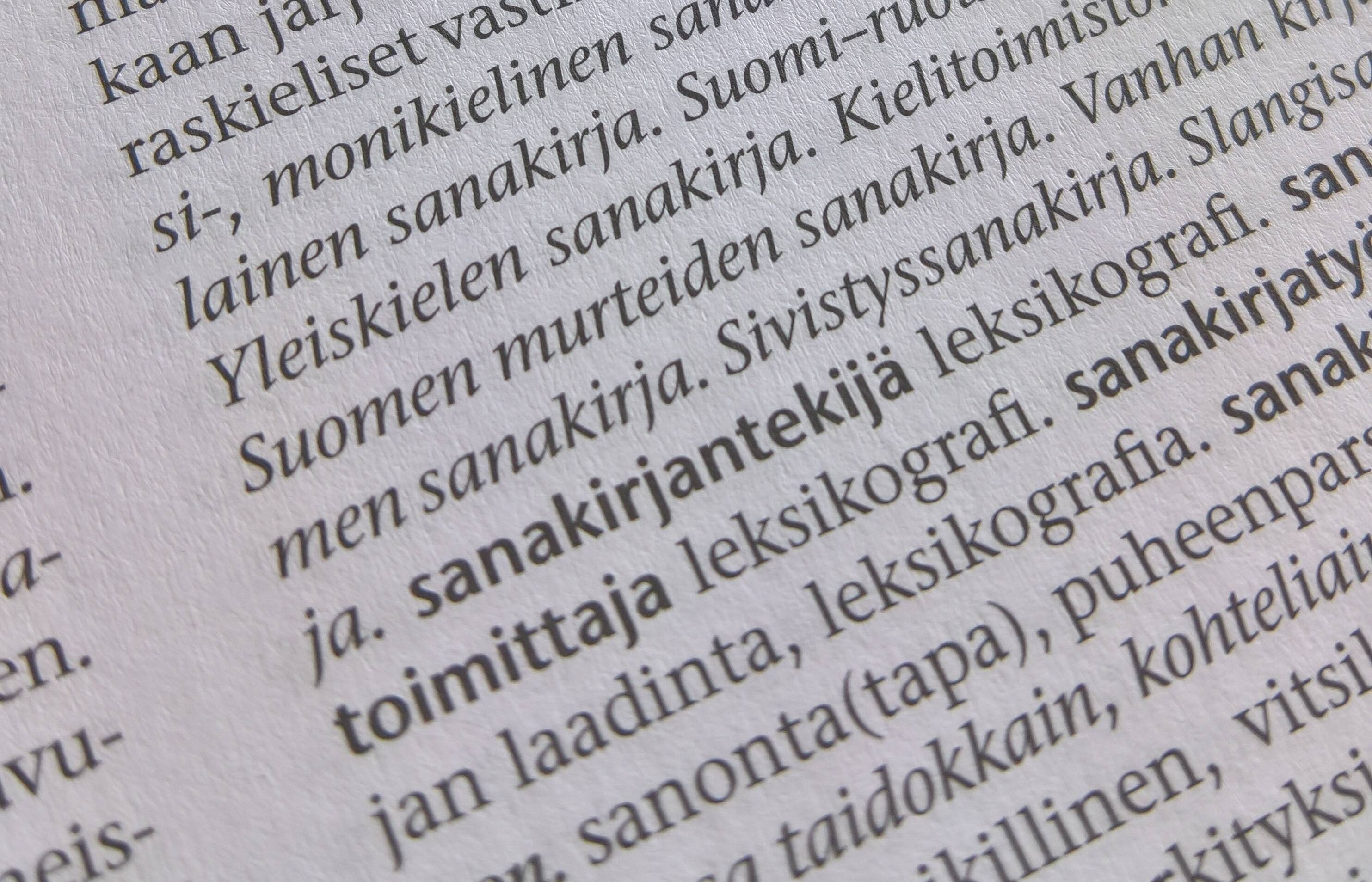 Sanakirja-artikkeli. Kielitoimiston sanakirja.