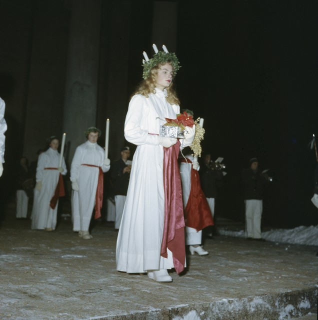 Lucia-neito vuonna 1957. Kuva: Volker von Bonin. Lähde: Finna.