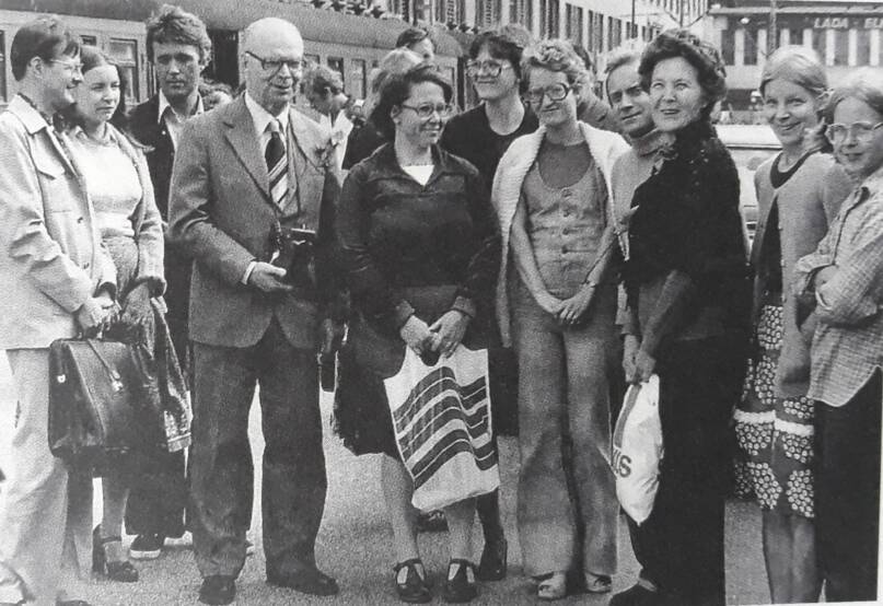 Pentti Soutkari, Eeva Heinonen, Juhani Pallonen, Pertti Virtaranta, Eira Penttinen, Laila Rissanen, Marja Lehtinen (Torikka), Erkki Lyytikäinen, Helmi Virtaranta, Kirsti Virtaranta ja Liisa Virtaranta. Helsinki 1977. Kuva: M. Torikan