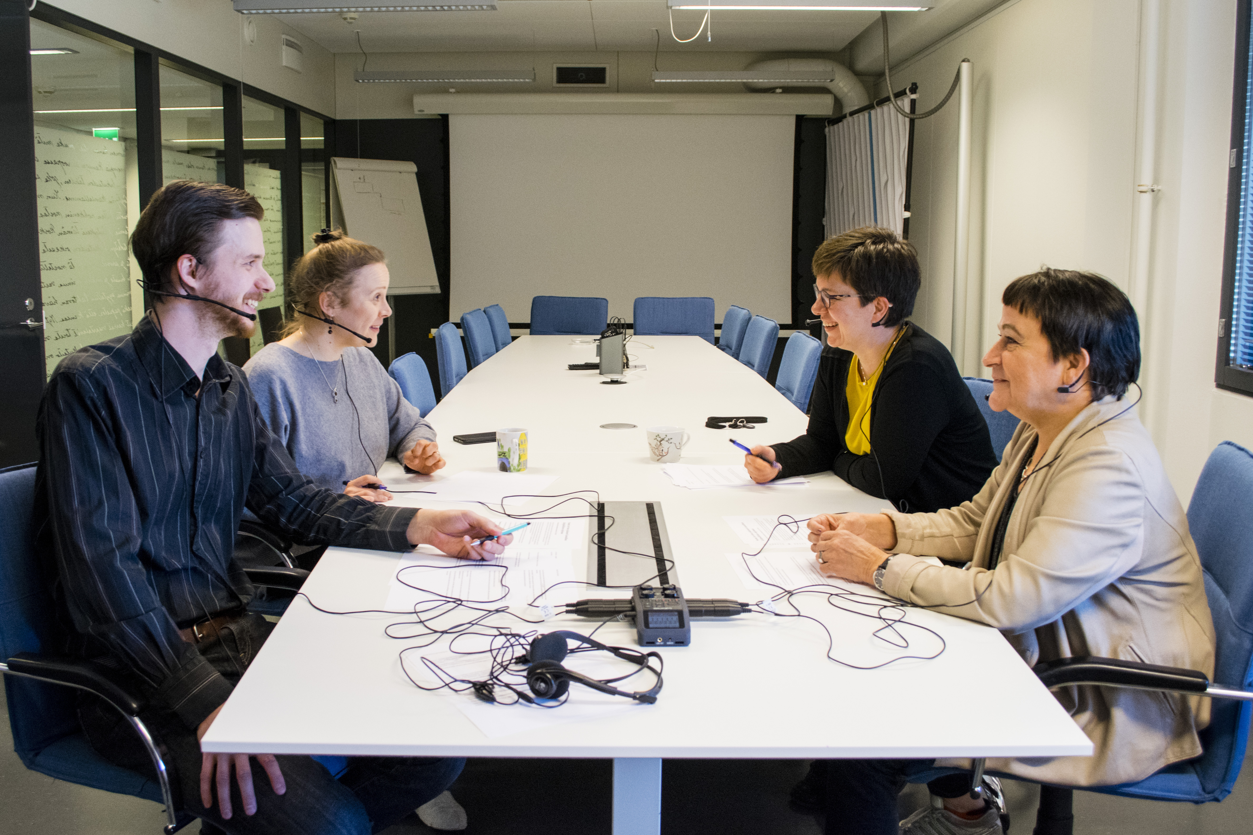 Risto Uusikoski, Lotta Jalava, Charlotta af Hällström-Reijonen ja Ulla-Maija Forsberg. Kielikorva, helmikuu 2019. Kuva: Sonja Holopainen.