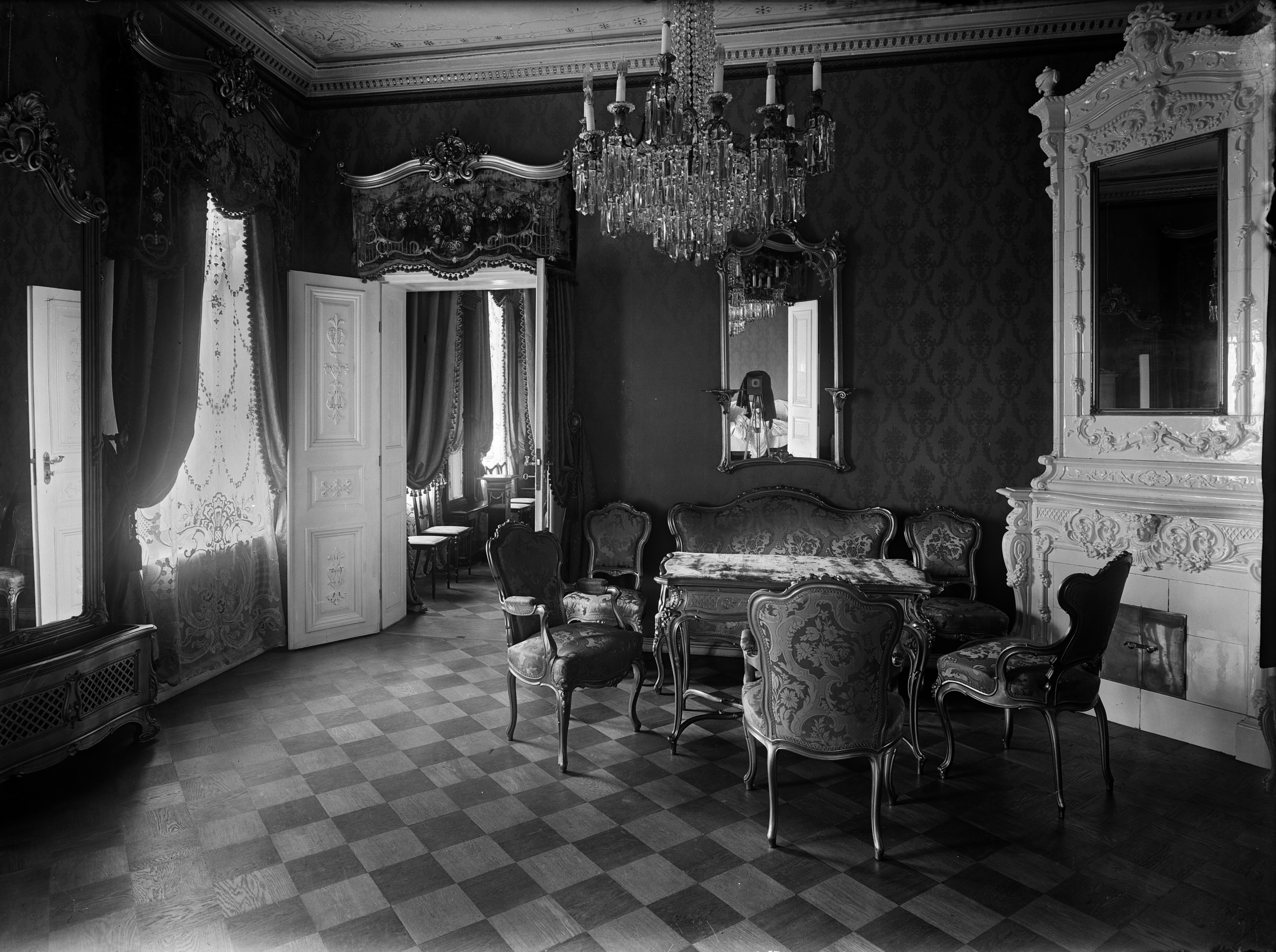 Rokokoohuone. Keisarillinen palatsi (Presidentinlinna). Helsinki, 1914–1919. Kuva: Eric Sundström. Helsingin kaupunginmuseo. CC BY 4.0.
